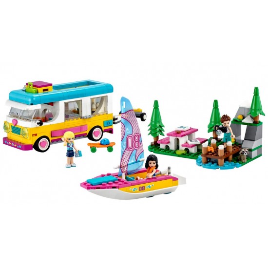 Lego Friends 41681 Furgoneta de camping si barca cu panze