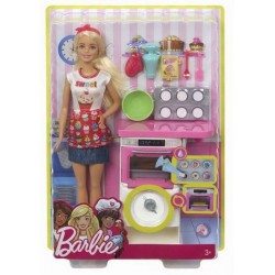Papusa Barbie in bucatarie Mattel FHP57