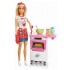 Papusa Barbie in bucatarie Mattel FHP57