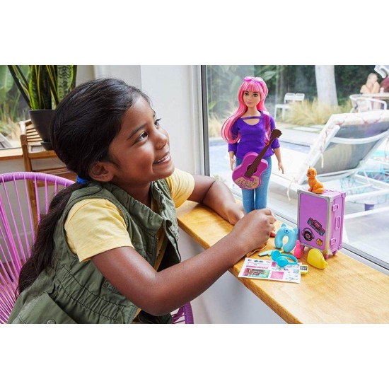 Papusa Barbie travel Daisy FWV26 Mattel