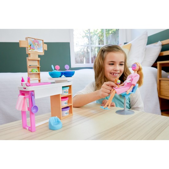Papusa Barbie o zi la salonul SPA Mattel GJR84