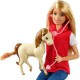 Papusa Barbie set fermier cu animalute Mattel GCK86