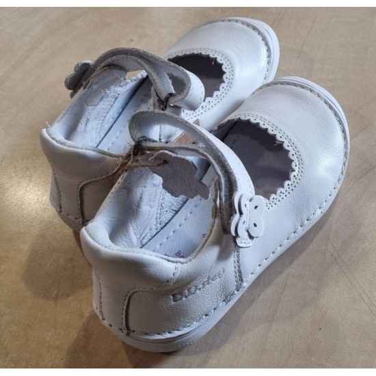 Pantofi albi decupati din piele fete DDStep H063-52822M