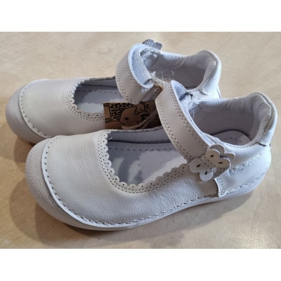 Pantofi albi decupati din piele fete DDStep H063-52822M