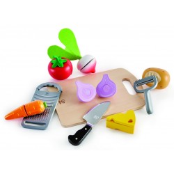 Hape set de curatat si taiat legume E3154